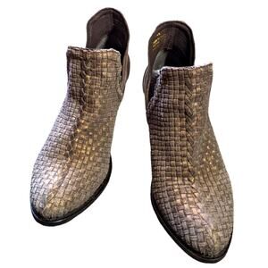 Very Volatile booties woven leather brown metallic size 8.5